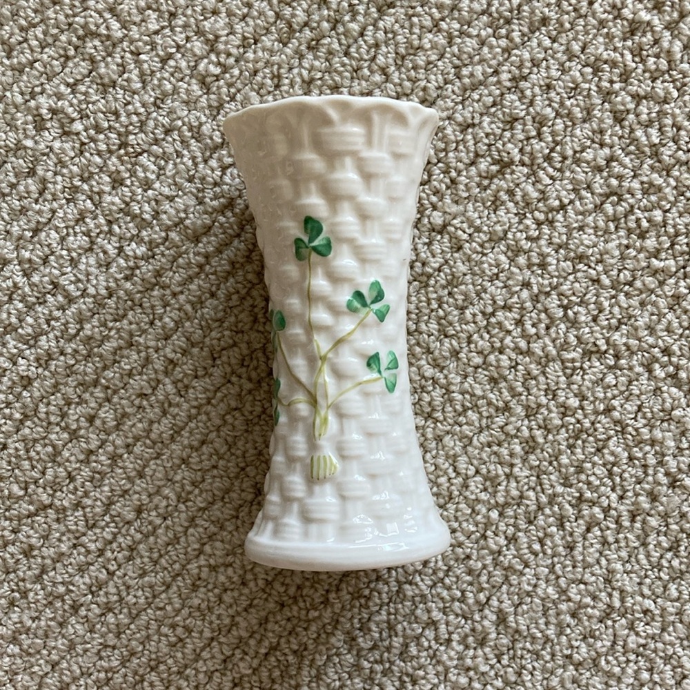 Belleek Ireland Colleen 5” Vase Shamrock Pottery Green Cream Like New Vintage